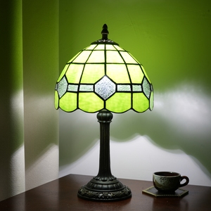 Lampe de table vintage style <span class=keywords><strong>Tiffany</strong></span> avec abat-jour en verre teinté vert, lumière d'ambiance pour la chambre à coucher, décoration de chevet - Product Image 3