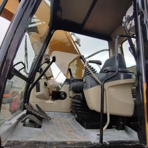 Excavadora Hidráulica Usada Caterpillar 320CL 20T Fabricada en Japón, Motor 3066 y Bomba Hidráulica de Alta Calidad, Origen Japón - Product Image 5