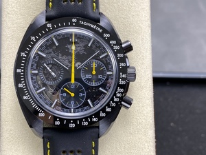 La mejor versión BLS de 44 mm, esfera negra con esqueleto de 15 mm de grosor, manecillas amarillas, correa de cuero negra A3869 - Product Image 1