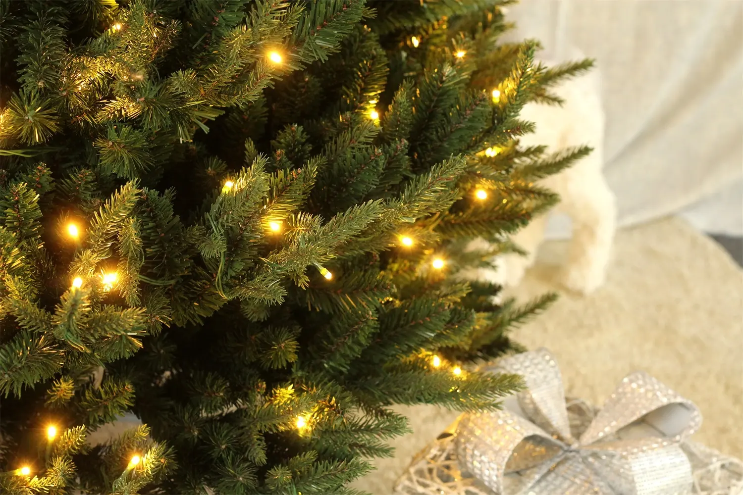 Albero di natale artificiale a LED in PVC verde chiaro e PE mix per decorazioni natalizie