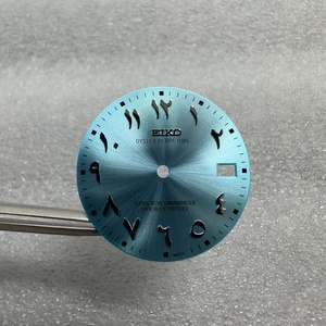 Esfera de Reloj con Números Arábigos Personalizada |   Esfera de Reloj Multicolor OEM para Estilo |   Proveedor Mayorista de Impresión de Logotipos de Lujo - Product Image 3