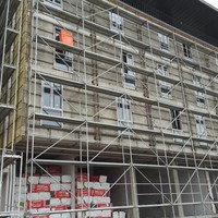 Échafaudage de façade de qualité professionnelle pour les travaux extérieurs de construction