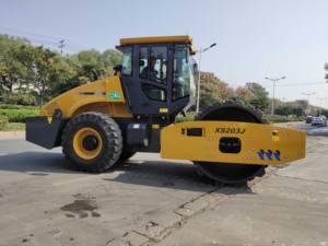 รถบดอัดสั่นสะเทือนแบบดรัมเดี่ยว รุ่นใหม่ 20 ตัน XS203J - Product Image 2