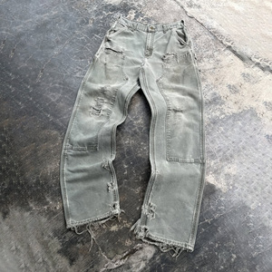 Op maat gemaakte heren <span class=keywords><strong>jeans</strong></span> met distressed patchwork, vintage gewassen blauwe denim, gescheurde details, paneelnaad en carpenterstijl - Product Image 4