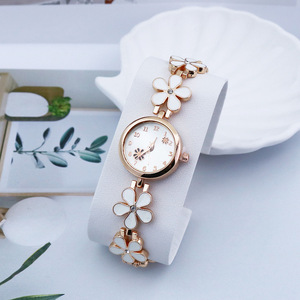 นาฬิกาข้อมือผู้หญิงลายดอกไม้สุดนิยมปี 2026 นาฬิกาควอตซ์ผู้หญิง - Product Image 4