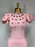 Robe longue moulante élégante pour femme, à manches à volants, ornée de perles, style bandage, rose et noir, pour soirée, anniversaire, cérémonie, en maille