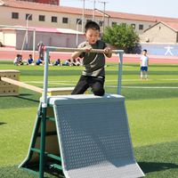 Équipement d'entraînement de parkour en bois réglable en hauteur avec cadre en T et coussin surélevé, confortable et durable, pour la pratique du free running et le fitness en salle de sport