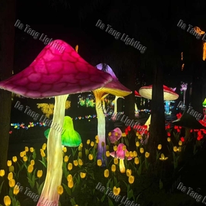 Luces de Jardín con Forma de Hongo a Prueba de Agua IP65 de Gran Escala para Navidad, Halloween, Centros Comerciales, Parques y Áreas Inmersivas para Visitantes - Product Image 6