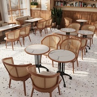 Set di Sedie e Tavoli da Pranzo Modulari per Ristoranti e Caffetterie, Poltrone Moderne e Divani Commerciali