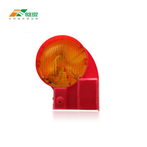 Feux de signalisation routière solaires à LED clignotants, montage au sol, IP65, zones de construction en plastique - Product Image 1
