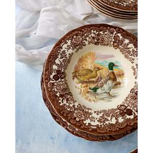 Service de table en porcelaine anglaise, 10 pièces (4 assiettes plates et 6 assiettes à soupe), mi-XXe siècle - Product Image 1