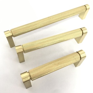 Sản Xuất Tại Trung Quốc Đồ Nội Thất Tủ Phần Cứng Ngăn Kéo Rắn <span class=keywords><strong>Brass</strong></span> Vàng Khía Knob Và Kéo Xử Lý - Product Image 1