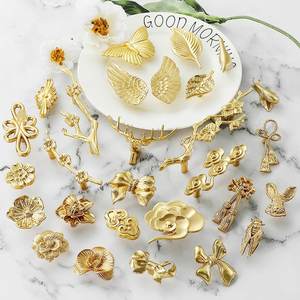 Lazo de latón nórdico con mango creativo de flores de ciruelo, pomo de un solo orificio para armario, ropa, cajón, Nube de <span class=keywords><strong>la</strong></span> suerte, cobre puro, muestra gratis - Product Image 5