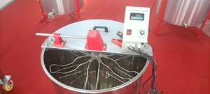 220V Manual & Honey Extractor Machine 8 <b>Frames</b> Brand New Condition - Product Image 3
