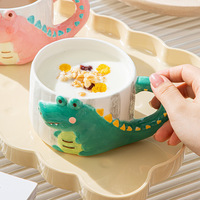 Vente en gros 380ml Cartoon Crocodile Tasse en céramique-Tasse de voyage design animal de grande capacité pour les fêtes et la maison