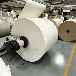 Rouleau de papier enduit de PE imperméable, haute rigidité, 150-320GSM, imprimé sur mesure pour l'emballage alimentaire, vente en gros en usine, commande en gros - Product Image 1