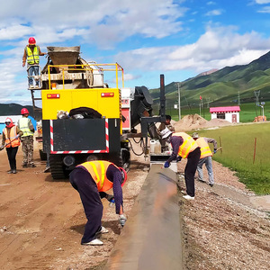Machine à pavés avec moteur, une machine multi-usages pour la construction de routes et de barrières - Product Image 2