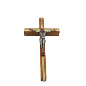 Broche artisanale avec croix en <span class=keywords><strong>bois</strong></span>, 1 pièce, accessoire décoratif pour église Christ - Product Image 1