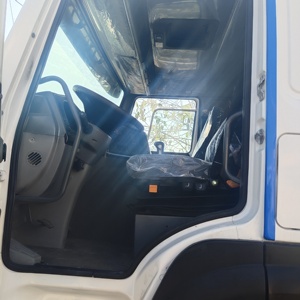 Kullanılmış Yüksek Kaliteli 6*4 10 Tekerlekli 50 Tonluk Çekici Kamyon Satılık - Product Image 4