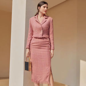 Completo Elegante Autunnale di Alta Moda per Donna: Gonna Lunga e Giacca in Tweed a Maniche Lunghe, Taglia XL - Product Image 1