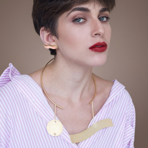 Collar con Colgante Budista Geométrico de Latón - Cadena de Hoja Chapada en Oro de 18K con Diseño de Serpiente, Regalo de Compromiso Unisex - Product Image 2