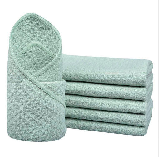 สีเขียวอ่อน