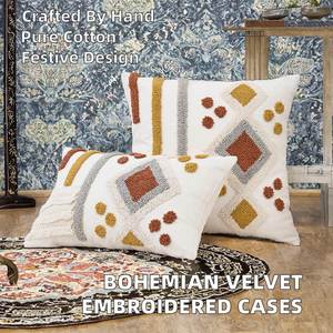 Housse de coussin personnalisable en velours brodé style bohème, 100 % coton, faite à la main, écologique, avec fermeture éclair - Product Image 2