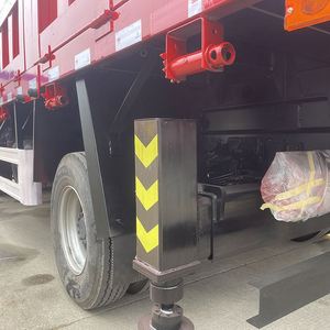 รถบรรทุกติดเครน Sinotruk Howman 160 แรงม้า 7 ตัน บูมตรง 5 ท่อน สำหรับขนส่งต้นกล้า - Product Image 6