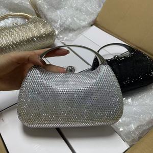 <span class=keywords><strong>Pochette</strong></span> <span class=keywords><strong>da</strong></span> Donna di Lusso 2026, Borse Trendy per Matrimoni e Feste, Borsetta con Cristalli e Strass, Ultima Clutch <span class=keywords><strong>Argento</strong></span> - Product Image 6