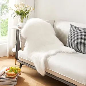 Alfombra blanca de piel de oveja sintética de lana larga para sala de estar suave y cómoda personalizada