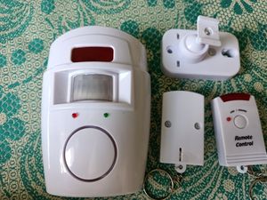 جهاز إنذار لاسلكي بمستشعر حركة PIR بجهد 6 فولت مع جهازي تحكم عن بعد للأبواب والنوافذ والمنازل والمستودعات والمرائب والكرفانات، نظام أمان - Product Image 6