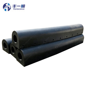 Parafanghi in Gomma Tipo D 200x200mm di Grado Commerciale Resistenti alle Intemperie con Protezione per Attracco di Navi Oceaniche - Product Image 2