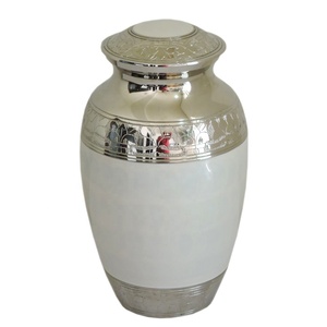 Urna conmemorativa para adultos de latón de diseño clásico, suministros funerarios duraderos para adultos, esmalte con acabado de níquel para cenizas humanas, entierro de cremación - Product Image 1