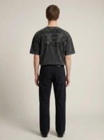 T-shirt personnalisé pour homme, style streetwear unique, avec broderie appliquée effet vieilli, délavé à l'acide, vintage