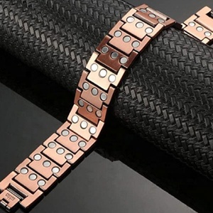 Pulsera Deportiva Magnética Terapéutica con Patrón Geométrico para Hombre, Versión Ancha, Completamente Magnética, de Cobre Rojo, para la Salud - Product Image 3