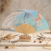 Éventail en bambou traditionnel personnalisé avec motifs floraux peints, design DIY sport/ange, portable, idéal pour événements promotionnels et souvenirs.