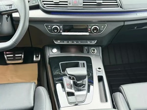 Offre spéciale de haute qualité 2024 <span class=keywords><strong>Audi</strong></span> Q5L 45 TFSI Luxury Dynamic Edition  Voiture de patrouille automatique - Product Image 5