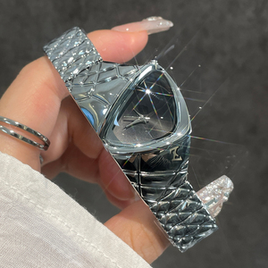 Montre à quartz CILOA tendance avec bracelet en strass, cadran rouge, boîtier pointu, accessoire de mode pour femme - Product Image 5