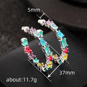 Orecchini a Cerchio a C Colorati da Donna, Semplici per l'Uso Quotidiano, Accessorio per Orecchie, Gioielli alla Moda per Outfit - Product Image 4