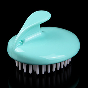 Cepillo de masaje para el cuero cabelludo Wanmei, de plástico rosa y verde, para uso doméstico. - Product Image 2
