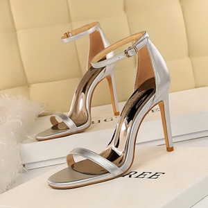 Meilleures ventes : Sandales à talons, mules tendance, chaussures pour femmes 2025 - Product Image 6