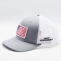 Gorra de malla clásica con parche de cuero bordado, gorras OEM, gorras de camionero de malla personalizadas con 5 o 6 paneles en espuma y gamuza en blanco