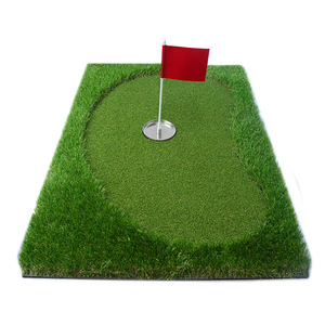 Tapis de golf pour l'entraînement en extérieur avec drapeau pour améliorer la technique de swing et de putting - Product Image 2