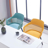 Fauteuil de salon au design personnalisé à prix avantageux, siège en plastique PP moderne, chaises de salle à manger
