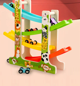 En stock en EE. UU. Pista de carreras de madera de 4 carriles con rampa, coches deslizantes y estacionamiento, juguete para niños pequeños y preescolares - Product Image 2