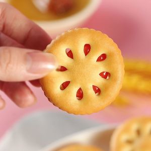 Venta al por mayor <span class=keywords><strong>Jam</strong></span> Cracker Fresa Sandwich Galletas Halal Galleta Sabor 3 Piezas Mermelada Sandwich Galleta Dulce Mermelada Centro Relleno - Product Image 4