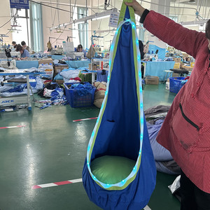 Columpio para niños, silla <span class=keywords><strong>colgante</strong></span>, suspensión para interiores y exteriores, columpio para acampar, silla <span class=keywords><strong>colgante</strong></span>, <span class=keywords><strong>hamaca</strong></span> con cojín inflable, luz LED - Product Image 4