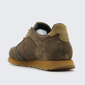 Chaussures pour hommes en cuir véritable fabriquées en usine, baskets personnalisées avec logo, baskets de luxe avec semelle en caoutchouc crêpe - Product Image 2