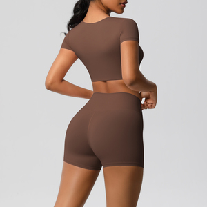 Vêtements d'entraînement personnalisés pour femmes ensembles de fitness de gymnastique haut court de Yoga sans couture et pantalon deux pièces brassière Pad Shorts grande taille costume de Yoga - Product Image 1