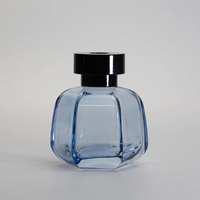 Bouteille diffuseur de parfum hexagonale de luxe en verre 120 ml avec couvercle noir, sérigraphie couleur personnalisée, contenant d'arôme pour la vente en gros